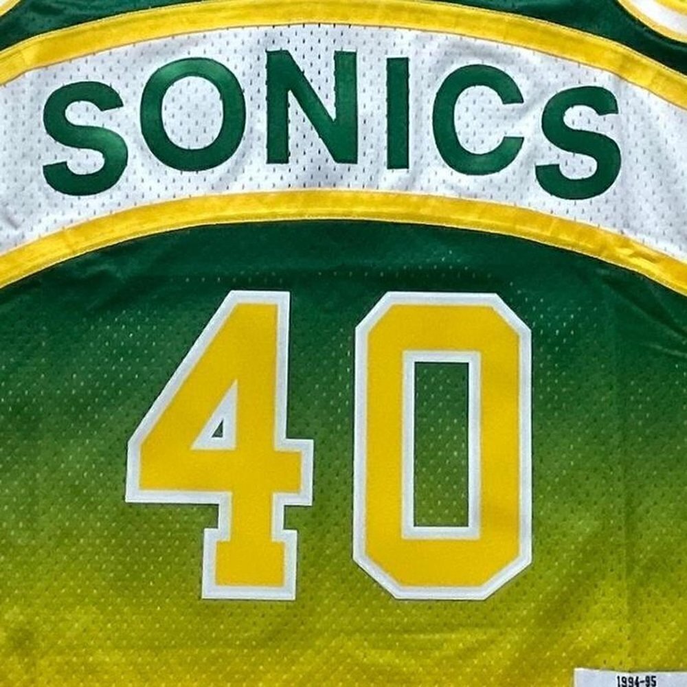 Mitchell & Ness NBA jersey - Picture 3 of 5